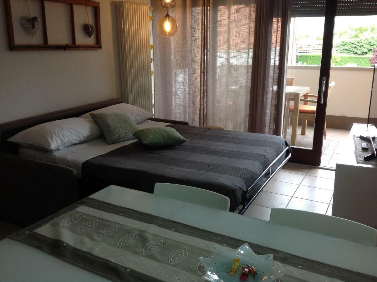 Home Di Cristina Laives Exterior foto